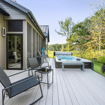 Hot Tub, Kitchen & Decking