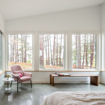 Northern Lake Home