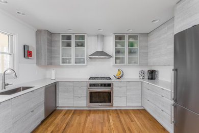 Kitchen - contemporary kitchen idea in Indianapolis