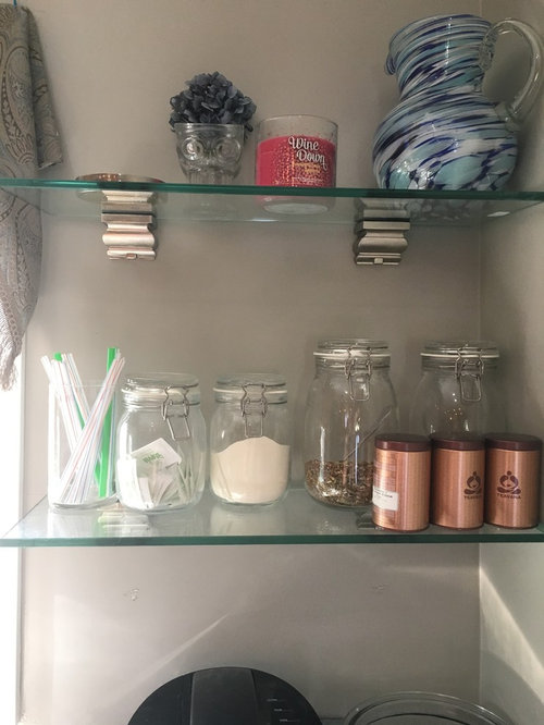 Leaning Glass Shelves, How To Keep Floating Shelves From Leaning