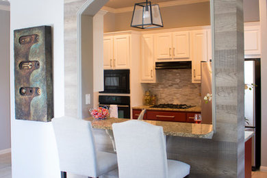 Kitchen - transitional kitchen idea in Austin