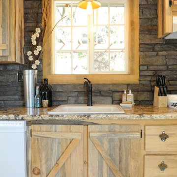 Rustic Vacation Cottage