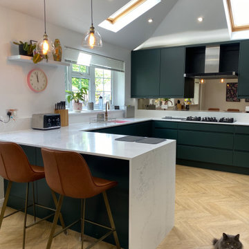 Handleless Green Kitchen