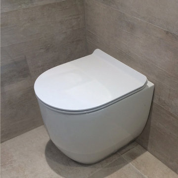Japanese Garden - Flo back to wall WC