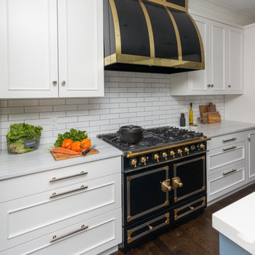 Clean Classic Northern Westchester Kitchen & Bar
