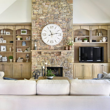 Farmhouse Comfortable Cozy look (Fixer Upper Look)