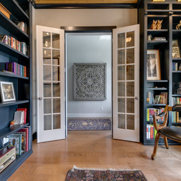 Home Library in Allen, TX