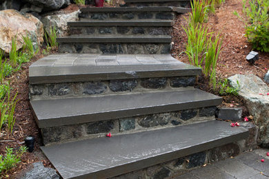 Inspiration for a traditional landscaping in Vancouver.
