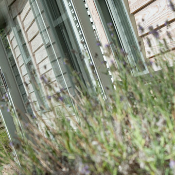 The Summer House, Exterior