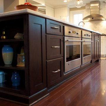 Classic Kitchen in Oakton