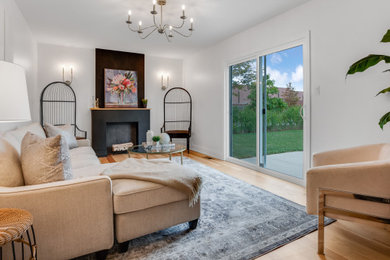 Inspiration for a timeless family room remodel in Chicago
