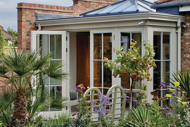 Photo of a contemporary garden in Essex.