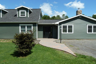 Inspiration for a timeless exterior home remodel in New York
