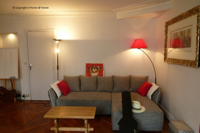 Photo of a modern living room in Paris.
