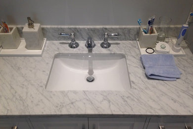 Bathroom - bathroom idea in Toronto
