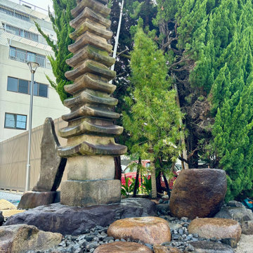 十三重層塔据付工事