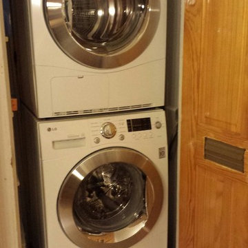 Tight washer dryer closet installation using PanStand