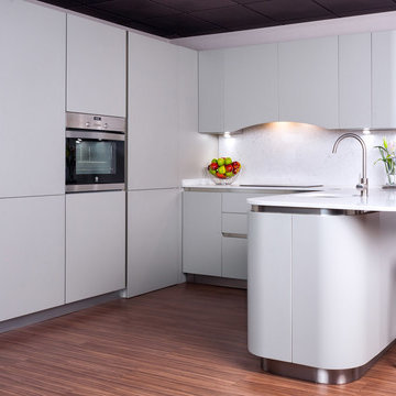 Cocinas Blanca estilo futurista