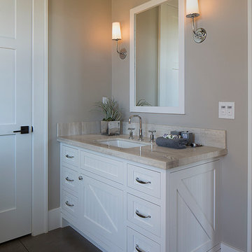 Farmhouse Bathroom