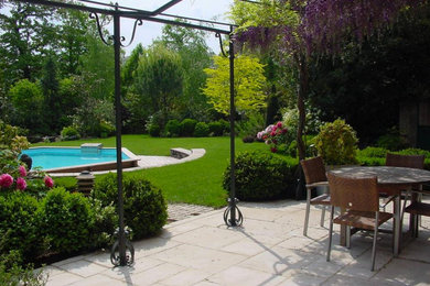 Idée de décoration pour une terrasse design.