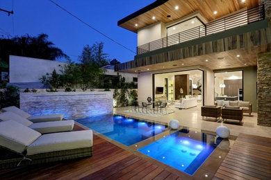 Trendy pool photo in Los Angeles