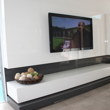 Modern Kitchen in Hampton