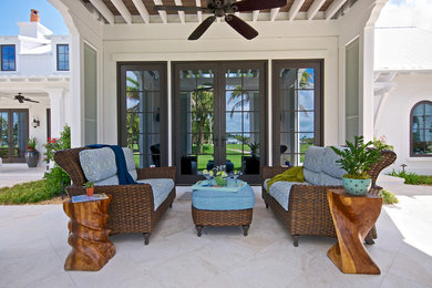 Island style patio photo in Jacksonville