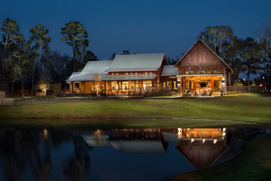 Home design - cottage home design idea in Houston