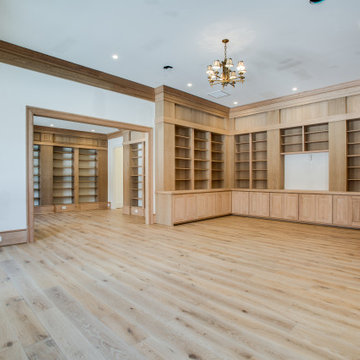 Unique Features & Closets