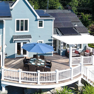 Expansive Ipe Deck with Pergola (close-up)