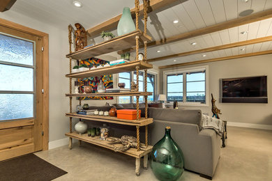 Example of a trendy entryway design in San Francisco