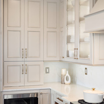 Showplace EVO Savannah Kitchen, in Accessible Beige with Walnut Glaze