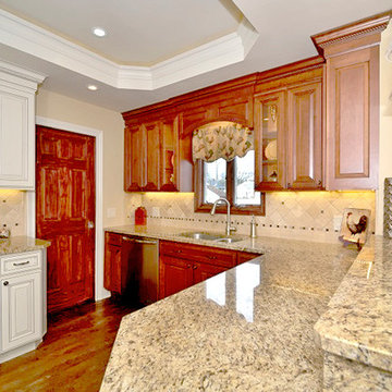 Traditional kitchen with LED lighting and Canyon Creek Cabinetry