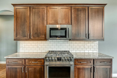 Inspiration for a craftsman kitchen remodel in Milwaukee