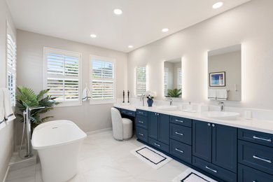 Example of a bathroom design in San Diego