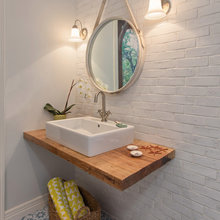 656 MB - Vanity Bath