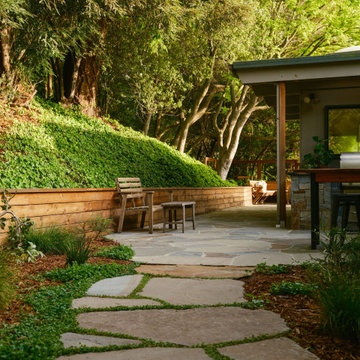 Hilltop Hot Tub Refuge