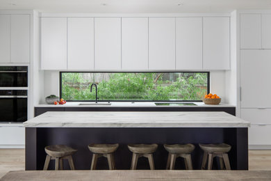 Trendy kitchen photo in Atlanta