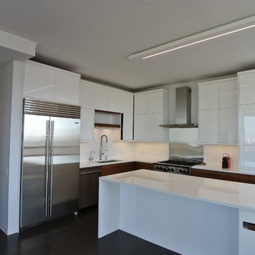 Custom Kitchen with High Grade Plastic Finished Cabinets