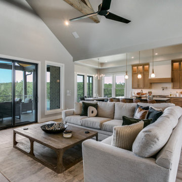 Contemporary lake house-Chico,Texas