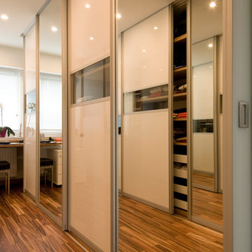 Einbauschrank mit Schiebetüren