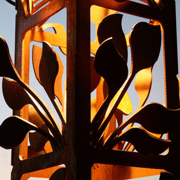 Decorative Outdoor Lighting - Leaf Design