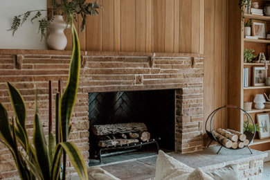 Living room - 1950s living room idea in Dallas