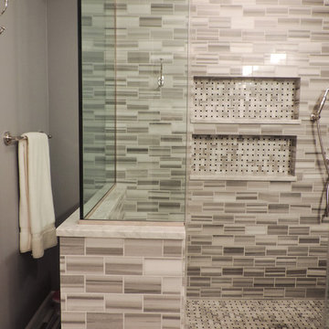 Oak Park Master Bathroom by kalHome