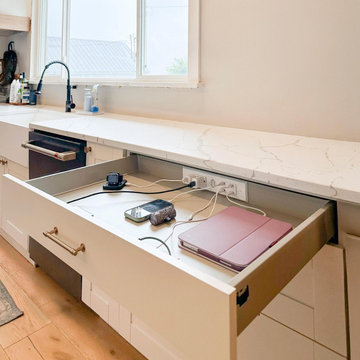 Jenny’s Kitchen Charging Drawer With Hidden Power