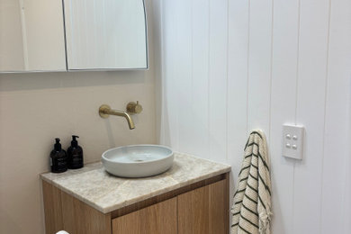 Photo of a powder room in Gold Coast - Tweed.