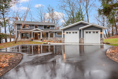 Home design - rustic home design idea in Grand Rapids