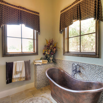 67" Hammered Copper Double Slipper Bathtub (BTD67DB)