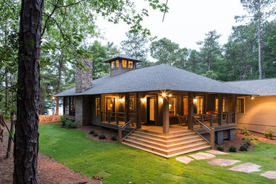 Inspiration for a transitional landscaping in Birmingham.