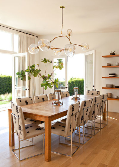 Contemporary Dining Room by Saffron Case Homes